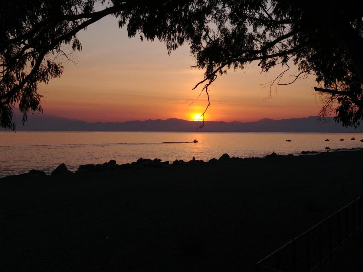 B&B Nereidi Melito Di Porto Salvo Buitenkant foto
